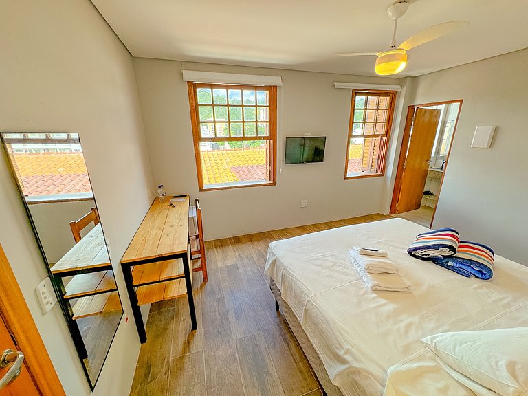 3C Quarto e banheiro exclusivo |Centro Serra Negra